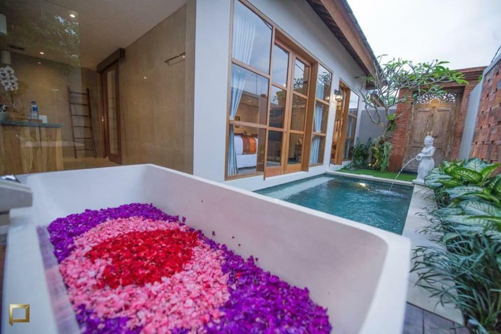 Maitri Villa Ubud Exterior photo